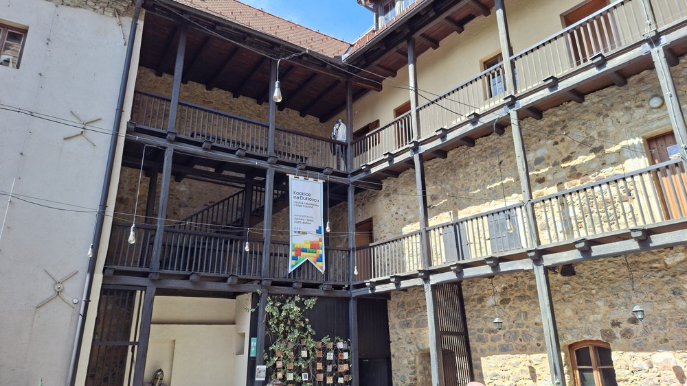 Stari grad Dubovac, Karlovac, Žitoproizvod